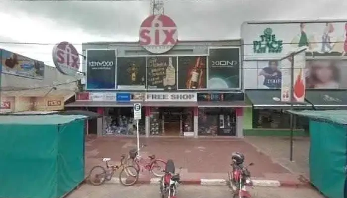 Six Free Shop:  Street View Y 360 - Centro comercial