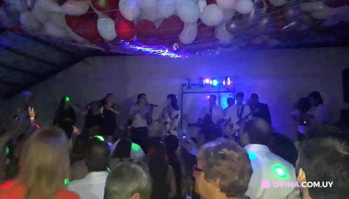 Sociedad Criolla La Tropilla:  Videos - Club nocturno