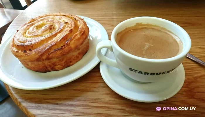 Starbucks:  Comidas Y Bebidas - Cafetería