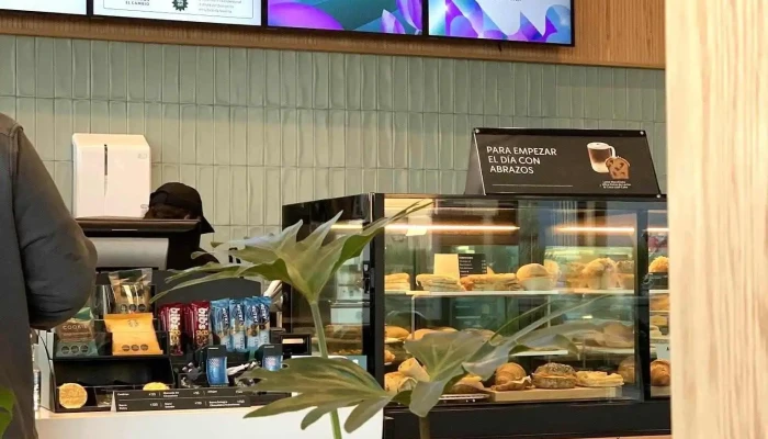 Starbucks:  Menu - Cafetería