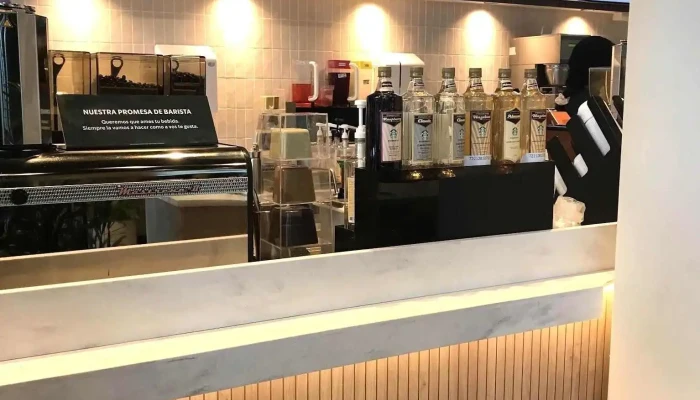 Starbucks:  Menu - Cafetería