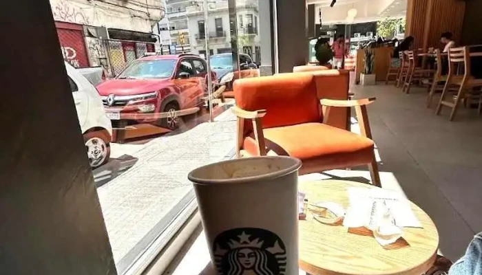 Starbucks:  Montevideo - Cafetería