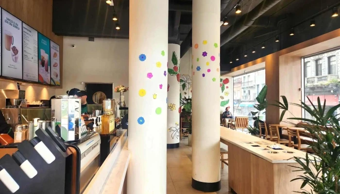 Starbucks:  Todo - Cafetería