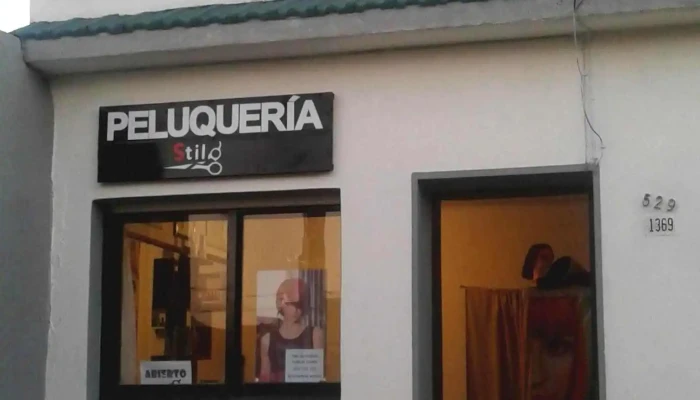 Stilo Peluquería Unisex - 33000 Treinta Y Tres