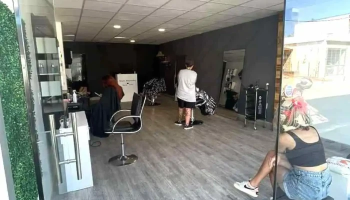 Style Factory - 15600 Pando