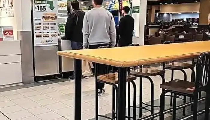 Subway:  Ambiente - Restaurante de comida rápida