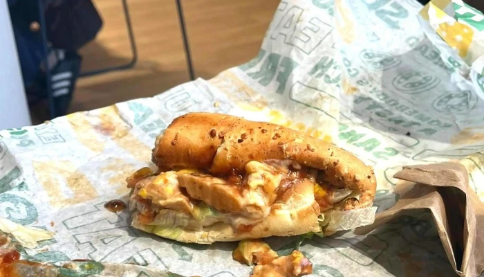 Subway:  Comentario 1 - Restaurante de comida rápida