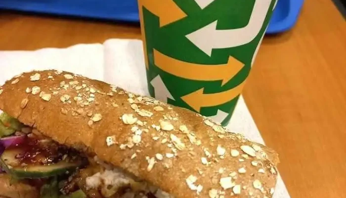 Subway:  Todas - Restaurante de comida rápida