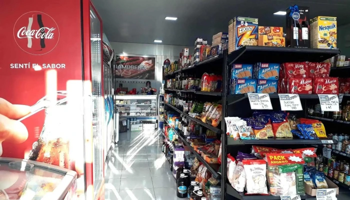 Super Luma:  Interior - Supermercado