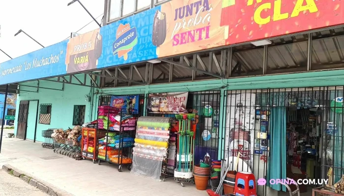 Supermercado Los Muchachos:  Santa Lucia