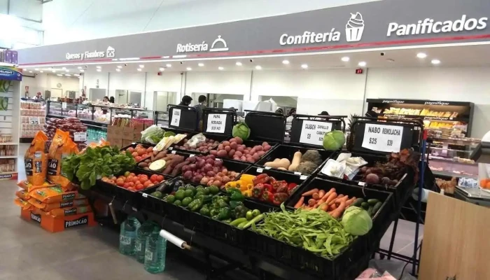 Supermercado Nativo Barros Blancos:  Interior