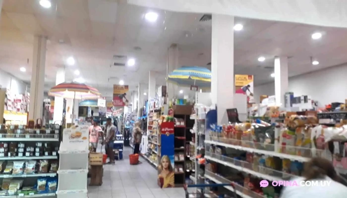 Supermercados El Dorado:  Interior