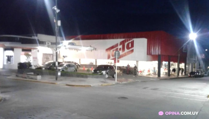 Ta:  Ta:  Estacionamiento - Supermercado