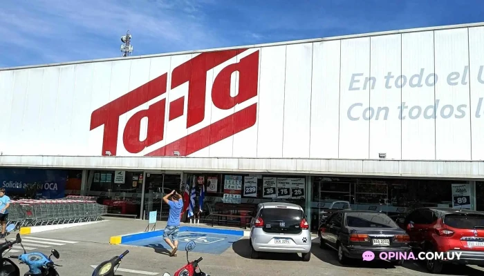 Ta:  Ta:  Estacionamiento - Supermercado