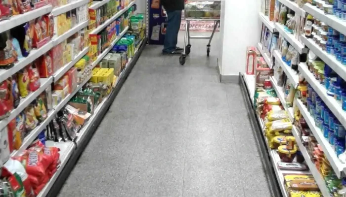 Ta:  Ta:  Interior - Supermercado