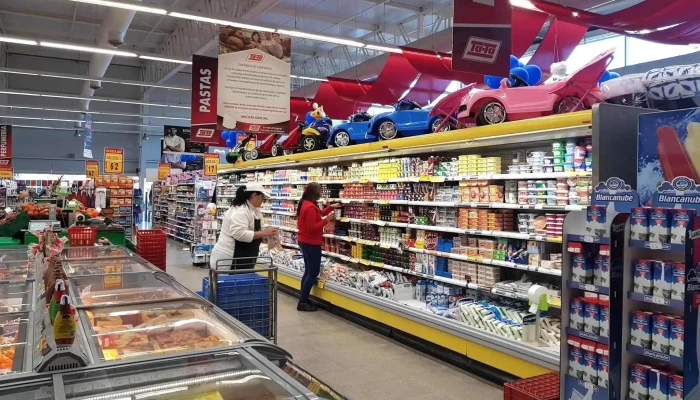 Ta:  Ta:  Interior - Supermercado