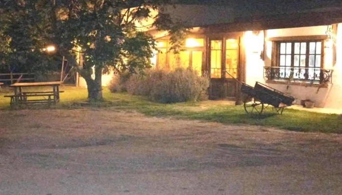 Tenedor Y Pincel -  Abierto Ahora - Aguas Corrientes