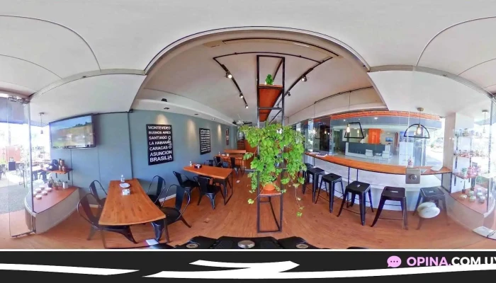 The Gourmet Point:  Street View Y 360 - Bar restaurante