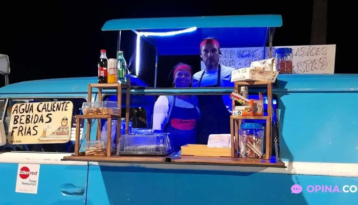 Toquito Van Foodtruck:  Del Propietario - Restaurante de comida rápida