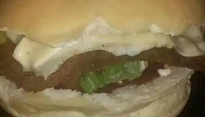 Trailer El Beto Milanesa:  Hamburguesa