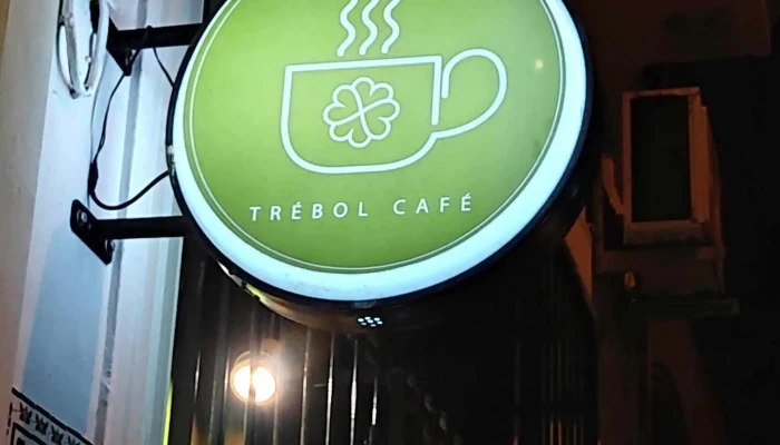 Trebol Cafe Comentario 2 - Cafetería