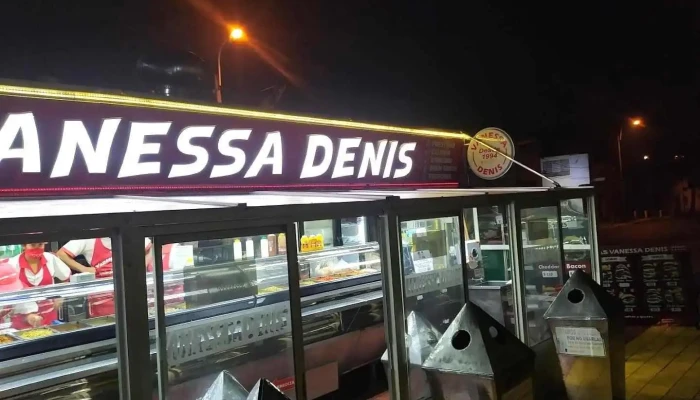 Vanessa Denis:  Montevideo - Hamburguesería