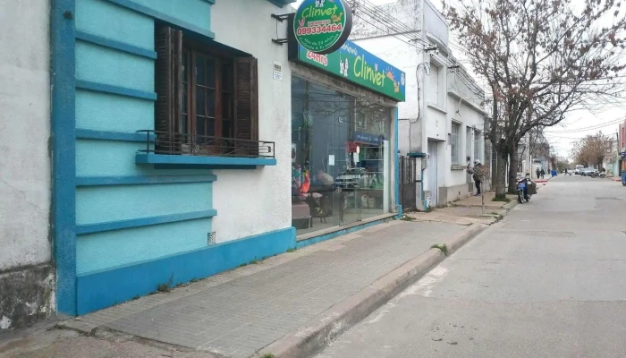 Veterinaria Clinvet - 90200 Santa Lucía