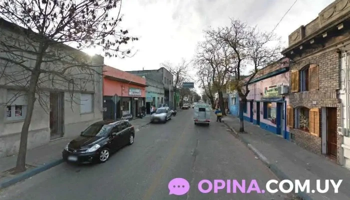 Veterinaria Sol y Luna - 12800 Montevideo