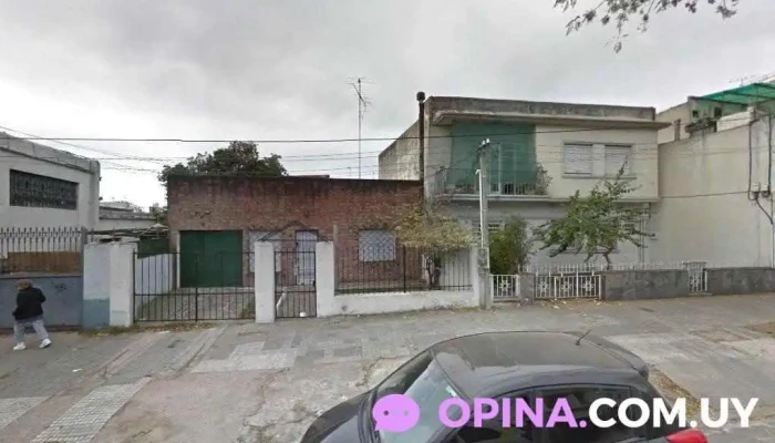 Veterinarios asesinos al lado, no llamar - 11600 Montevideo