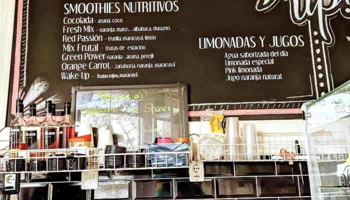 Wakeup Coffee Smoothies Menu - Cafetería