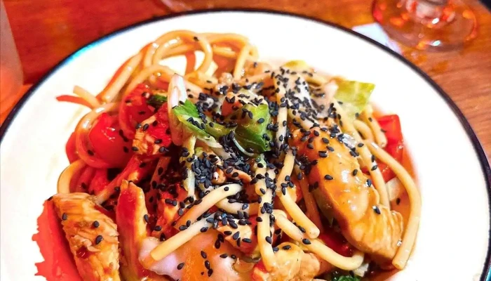 Wantan:  Yakisoba - Restaurante chino