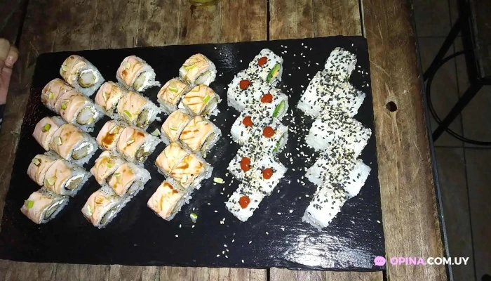 Weik House:  Sushi - Restaurante